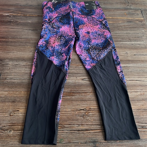 Under Armour women size M Compression Crop - Picture 5 of 10